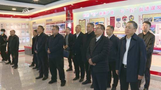 省內(nèi)外知名央國(guó)企到蛟河市參觀(guān)考察石材產(chǎn)業(yè)發(fā)展情況:石材