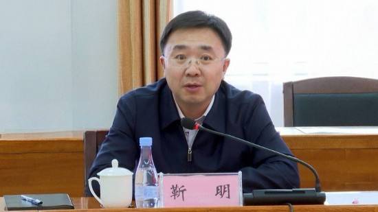 省內(nèi)外知名央國(guó)企到蛟河市參觀考察石材產(chǎn)業(yè)發(fā)展情況:石材